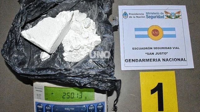 Gendarmería Nacional detectó cocaína en un colectivo de pasajeros sobre ruta nacional 11.