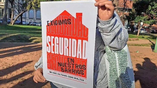 Marcha en reclamo de justicia por el asesinato de Walter Paglia.