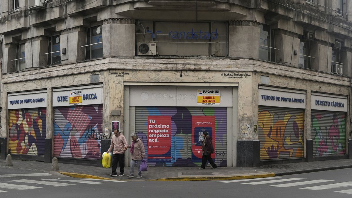 Calle San Luis: el centro comercial que salió ileso de la pandemia tiene un récord de locales vacíos