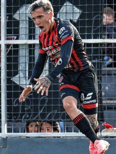 Valentín Pereyra alcanzó los 100 encuentros en Patronato
