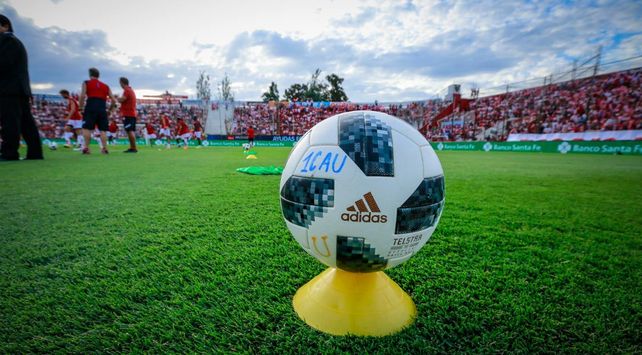 El defensor que firmó contrato por tres años con Unión