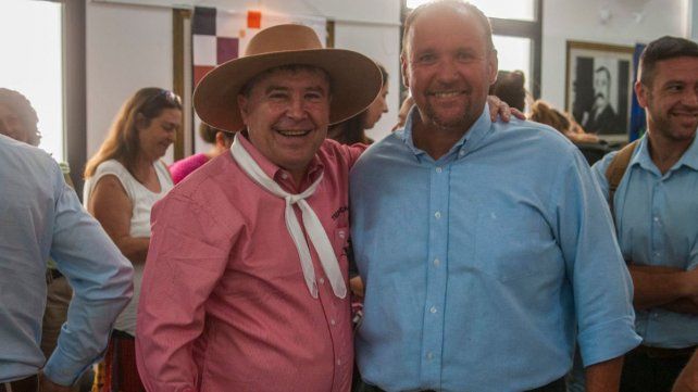 Medios locales y prensa estuvieron presentes en la presentación de las Fiestas Populares de Entre Ríos