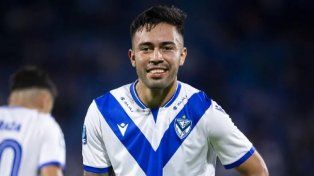 Vélez derrotó a Central Córdoba y llegó a la cima de la Zona A.