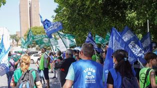 Marcha. Trabajadores y representantes sindicales, unidos en el pedido.