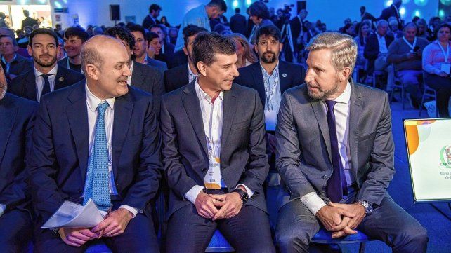 El CEER reunió al empresariado y al Gobierno para debatir el futuro económico del país