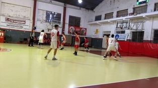 Unión se quedó con el invicto de Rivadavia A