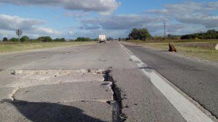 Este viernes a partir de las 19:30, vecinos autoconvocados se reunirán en la Ruta 6 y el acceso a Maciá para reclamar la urgente reparación de rutas en la provincia, en vista de los reiterados accidentes viales que tuvieron víctimas fatales y heridos.