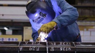 Proponen una ley de emergencia tarifaria y fiscal para sostener a la industria santafesina