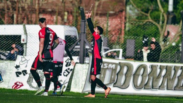 Colón gana como candidato, pero todavía busca jugar como tal