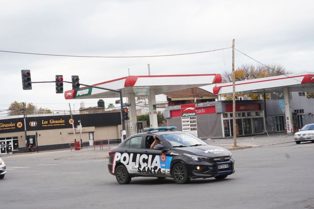 Hasta el momento las maniobras fraudulentas con combustibles se habrían realizado en la estación de servicios Puma de Ovidio Lagos al 3900 Hasta el momento las maniobras fraudulentas con combustibles se habrían realizado en la estación de servicios Puma de Ovidio Lagos al 3900