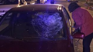 Final. El auto se detuvo tras recorrer tres cuadras y fue rodeado por vecinos.