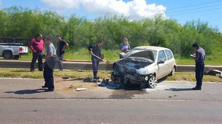 Una mujer resultó herida tras chocar una columna de luz en la circunvalación oeste