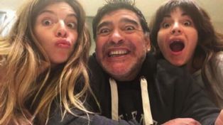 El tierno recuerdo de Dalma y Gianinna a un mes de la muerte de Maradona