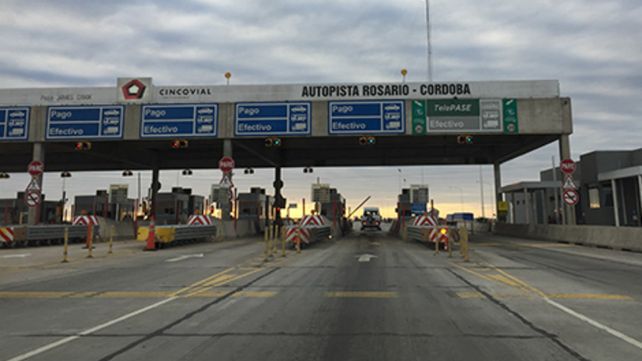 El peaje de la autopista Rosario-Córdoba para vehículos de dos ejes pasará de $300 a $ 900.