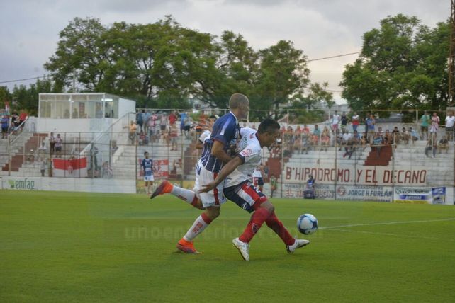 Atlético Paraná sumó su segunda victoria consecutiva como local