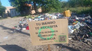 Estudiantes de la UNL concientizan y limpian San José: el barrio donde hay microbasurales en cada cuadra