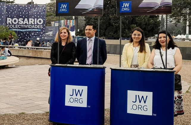 Los Testigos de Jehová también son parte de Colectividades