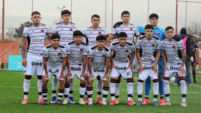 Colón se hizo fuerte de visitante y sumó su primer triunfo en reserva ante Argentinos