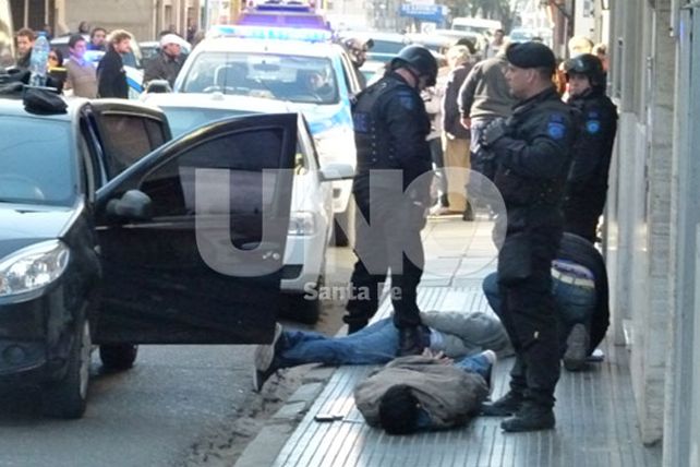 Cayó una gavilla de asaltantes de bancos en el microcentro santafesino