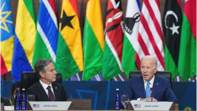 El secretario de Estado Antony Blinken junto al presidente Joe Biden.