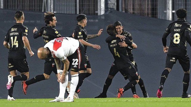 ¿Cómo le fue a Colón visitando a River?