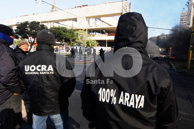 La Uocra continuó con las protestas y volvió a cortar el tránsito en la ciudad