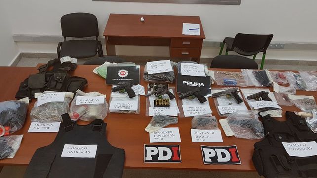 Cayó una banda criminal dedicada a la venta de armas y balas a delincuentes