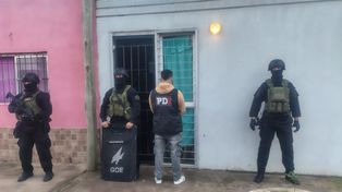 Golpe a la banda de Los Puchingas: tres detenidos tras allanamientos por violencia armada en Santa Fe
