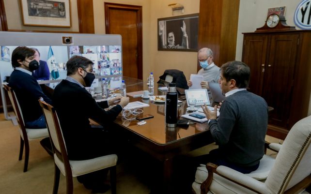 El gobernador Kicillof reunió a su comité de expertos
