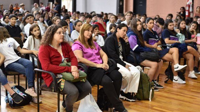 Más de 400 estudiantes participaron del lanzamiento de Jóvenes por la Memoria