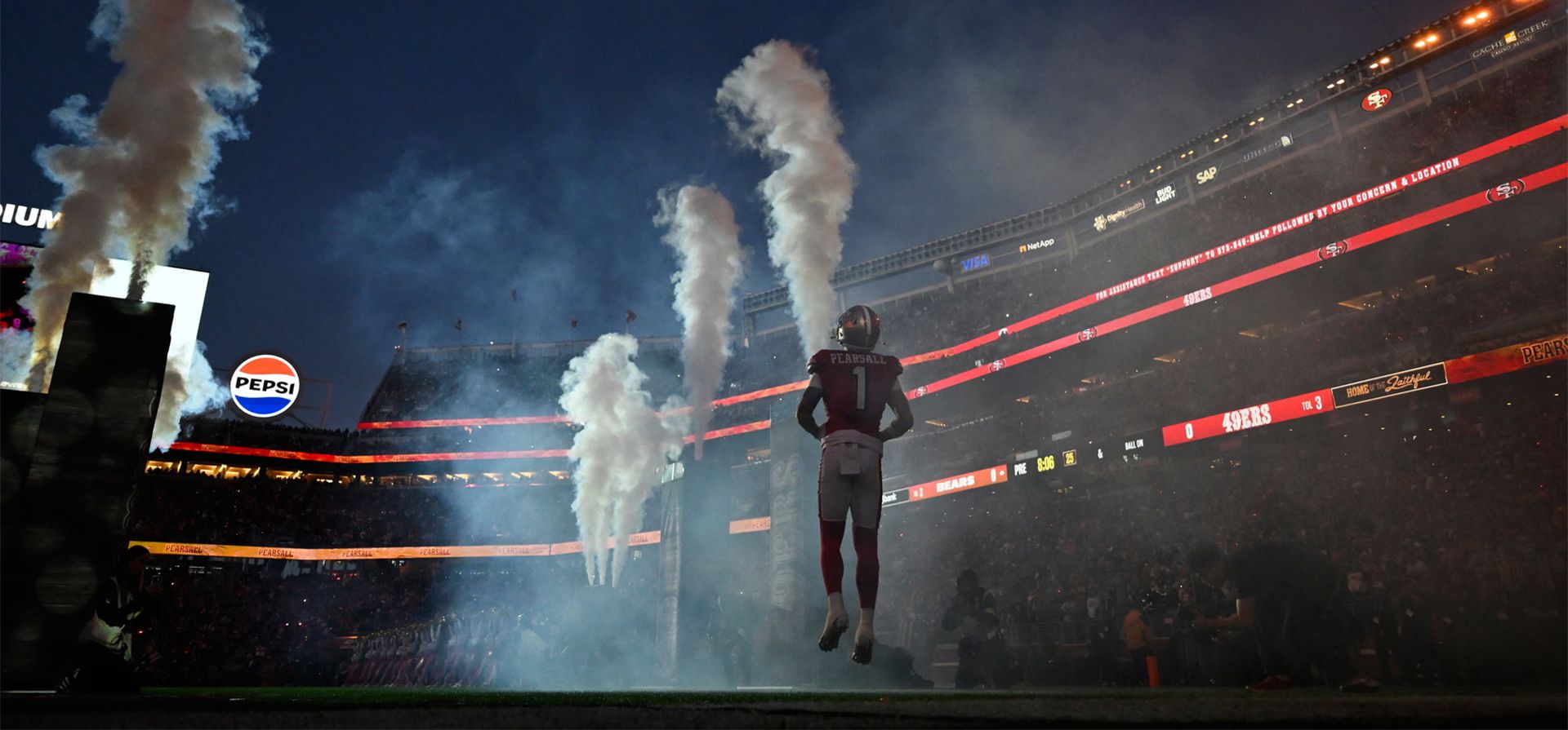 El receptor abierto de los San Francisco 49ers, Ricky Pearsall, es presentado antes de un partido de la NFL contra los Chicago Bears en Santa Clara, California, EE. UU.. Fotografía: Eakin Howard/AP El receptor abierto de los San Francisco 49ers, Ricky Pearsall, es presentado antes de un partido de la NFL contra los Chicago Bears en Santa Clara, California, EE. UU.. Fotografía: Eakin Howard/AP