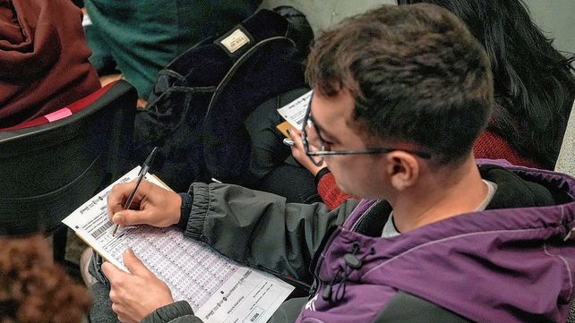 Casi 1.800 personas se anotaron para acceder a una residencia en el sistema de salud provincial de Santa Fe