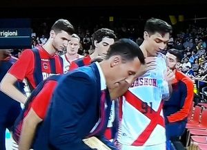 Baskonia perdió con Barcelona en el estreno de Delfino