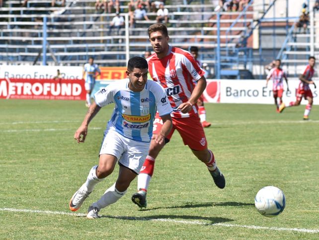 Juventud Unida y Atlético Paraná igualaron en el duelo provincial