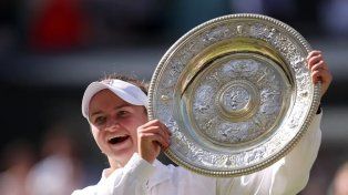 Krejcikova venció a Paolini y se quedó con el título en Wimbledon