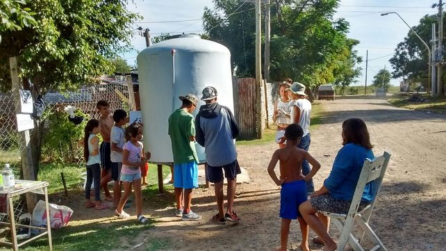 Acceso al agua: Estamos festejando algo que parece de la prehistoria