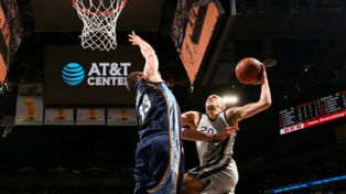 San Antonio arrancó con todo los playoffs