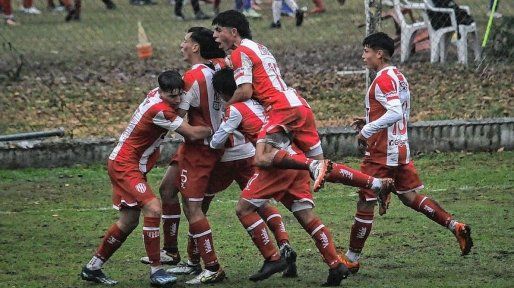 La Reserva de Unión le ganó sobre el final a Lanús en Santa Fe