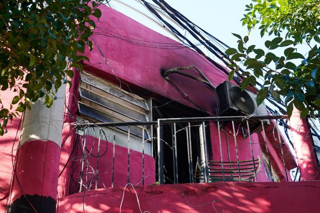 El incendio provocó daños importantes en la planta alta.