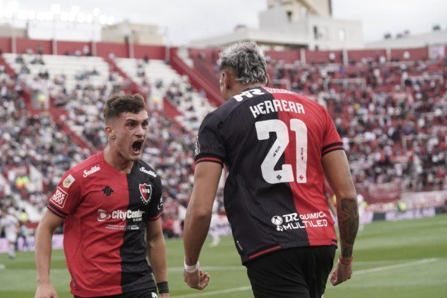 Martín Luciano va al encuentro de Luciano Herrera