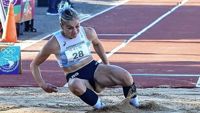 Victoria Zanolli quedó a cinco centímetros del récord nacional de la categoría.&nbsp;