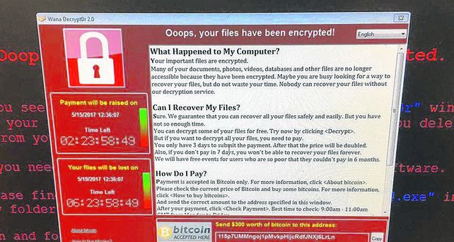 atacado. La pantalla que presenta una computadora atacada por el ramsomware. Pide 300 euros en bitcoins para devolver los archivos.