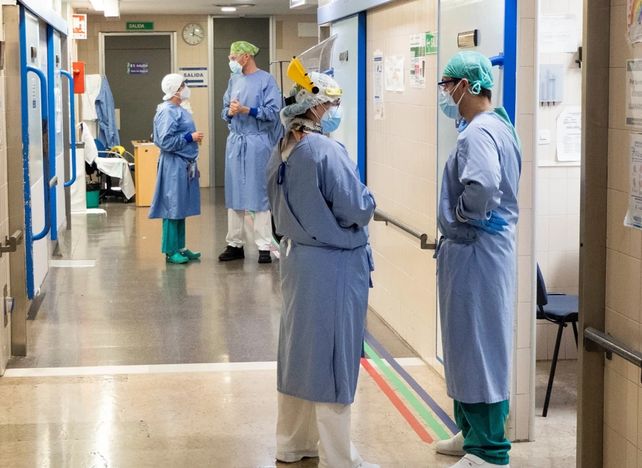 Los profesionales de la salud se ven desbordados por la curva de los contagios.&nbsp;
