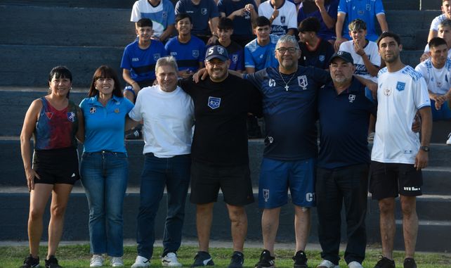 Unidos: Directivos y cuerpo técnicos lograron el ascenso a la Primera A. 