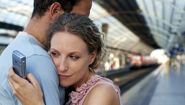 Una nueva aplicación para celulares averigua si tu pareja te engaña