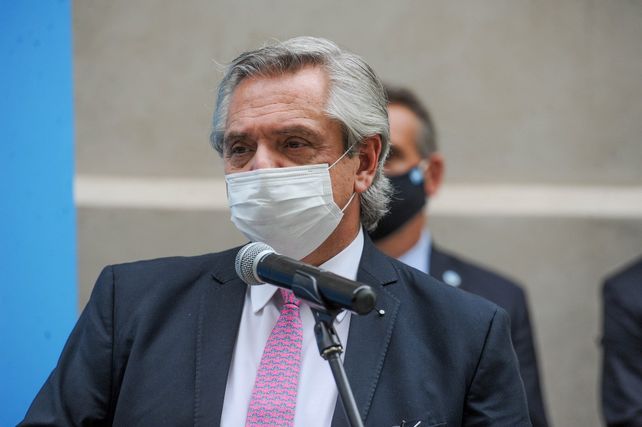 ÉL DECIDE. El DNU lo tendría el presidente en su despacho.