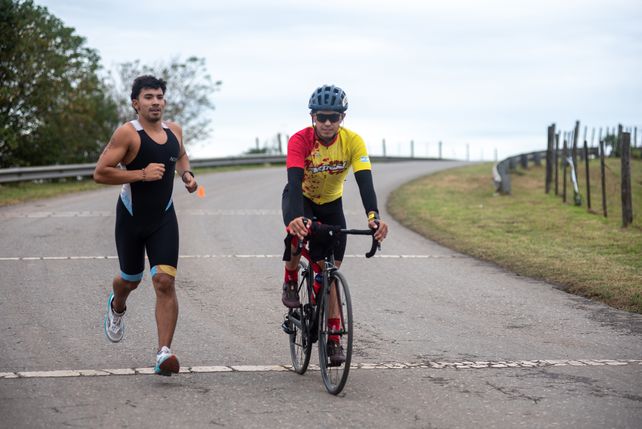 Un centenar de deportistas participó el sábado del 1º Triatlón de Timbúes