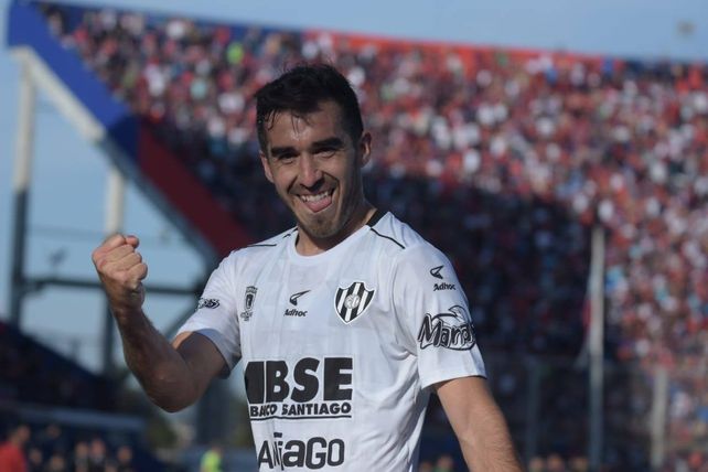Fútbol: reinició desde abajo y se afirmó en la elite
