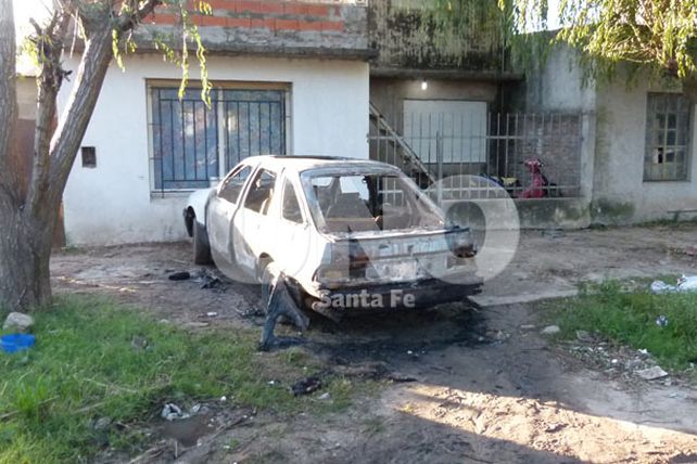 Conmoción en barrio Loyola Sur: quemaron cuatro automóviles