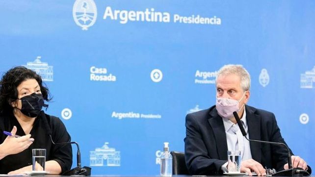 La ministra de Salud, Carla Vizzotti y su par de Educación, Jaime Perczyk.
